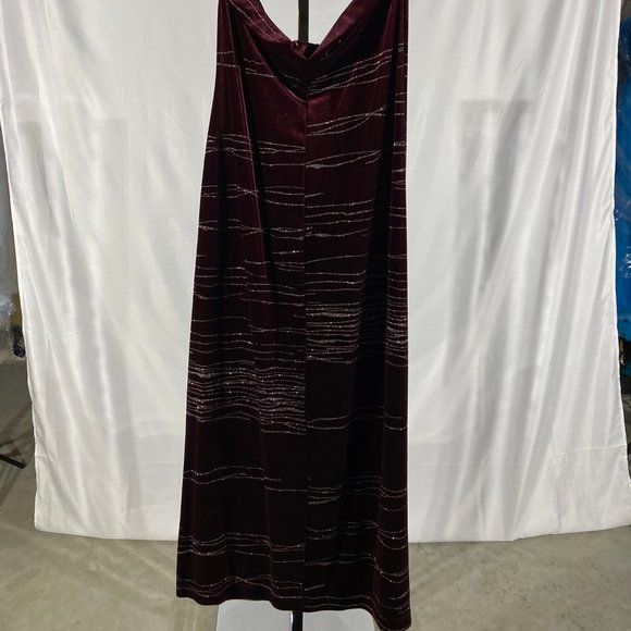 THS - Dress - Picture 4 of 6